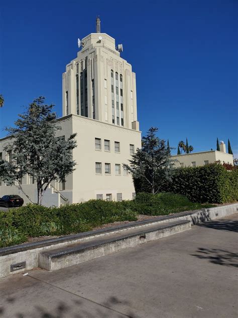 van nuys city hall|Locations/Hours .